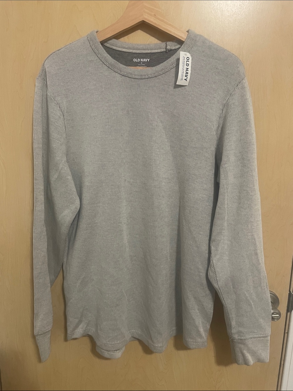 Old Navy Men's Heather Gray Long-Sleeve Lightweight Sweater/Layering Shirt M